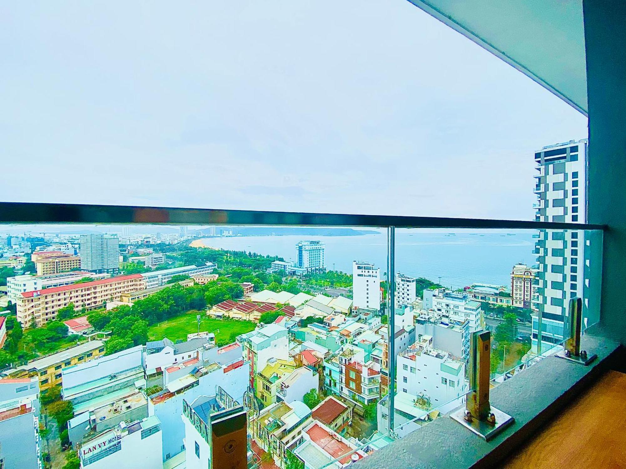 Апартаменты The Sun Beach - Flc Sea Tower Куинён Экстерьер фото